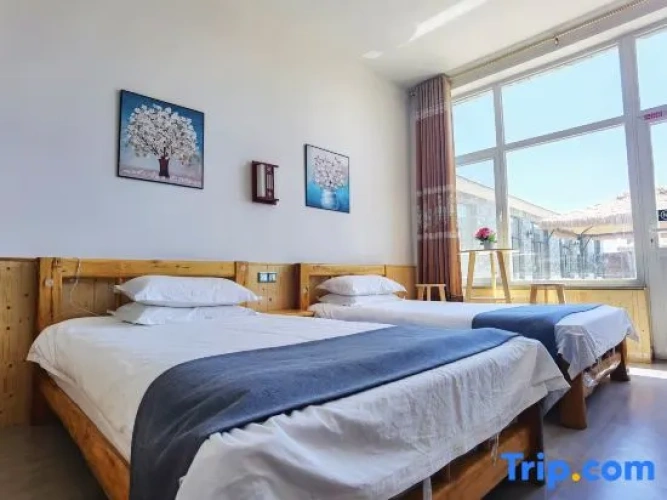Standard room with courtyard view