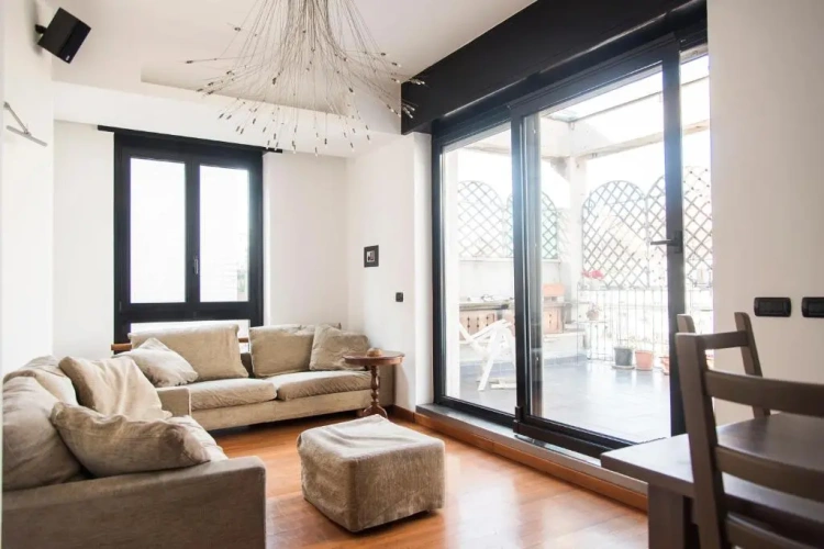 3 Bedrooms Apartment