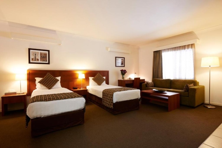 Deluxe Twin Suite