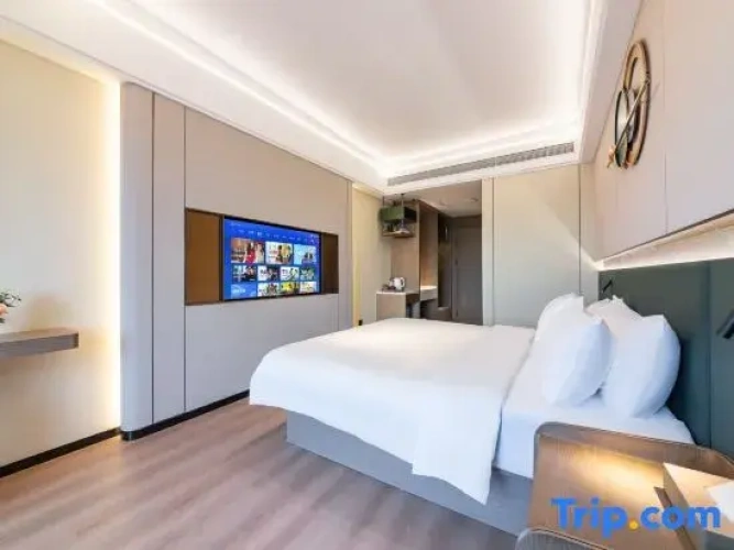 Standard Double room with view