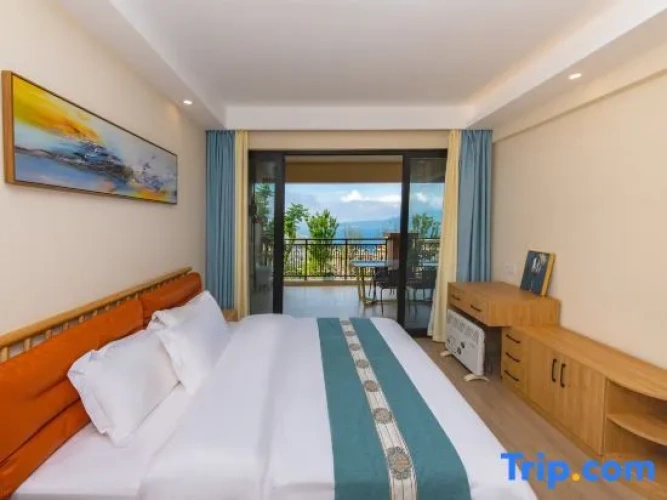 2 Bedrooms Comfort Suite with lake view