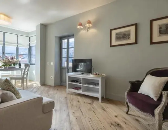 Isola Bella Apartments - Via del Voltone