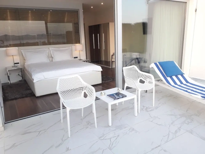 Deluxe Double room with view