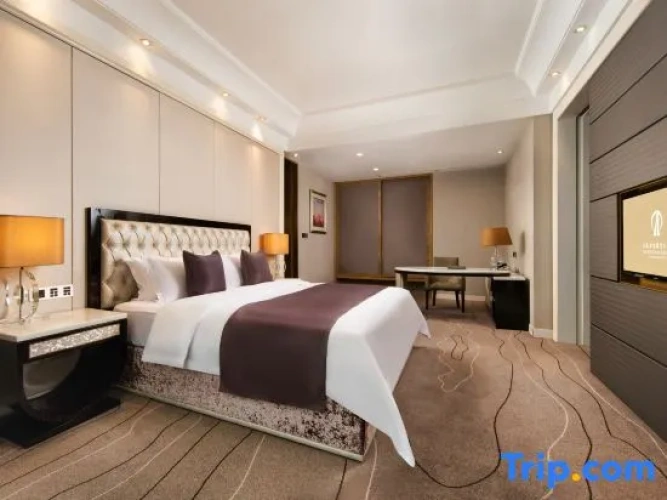 Deluxe Double Suite