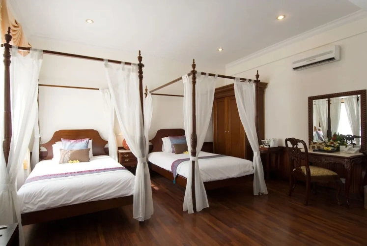 2 Bedrooms Family Villa with land view