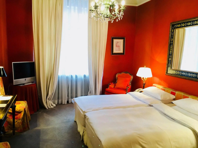 Opera Hotel