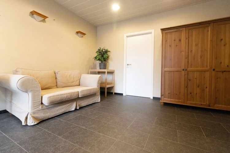 5 Bedrooms Cottage