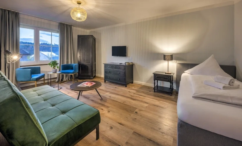 2 Bedrooms Classic Apartment