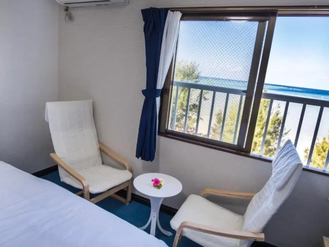 Standard Twin room with sea view