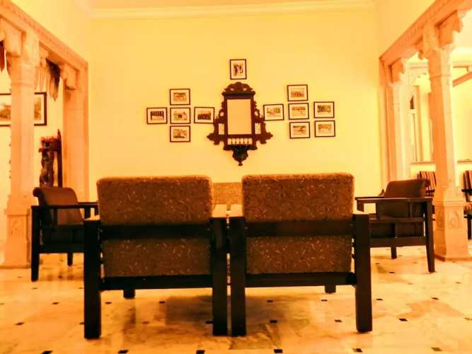Hotel Kishan Kunj