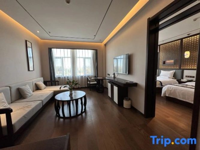 Deluxe Twin Suite