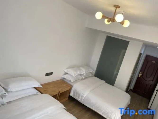 Standard Quadruple Family room