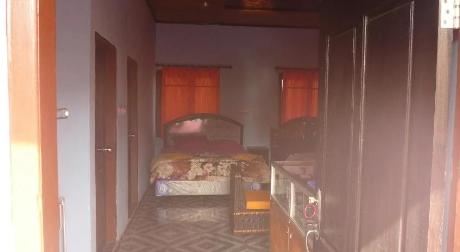 Lakey Peak Hotel Tomo