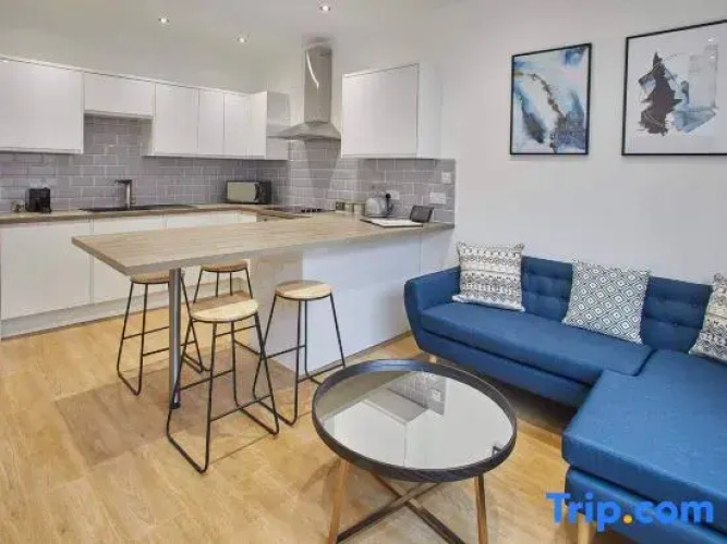 Host Stay Routh Walk