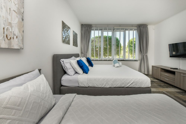 180 Ocean View 2 min to Beach Jacuzzi