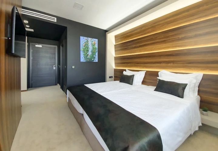 Standard Quadruple Family room