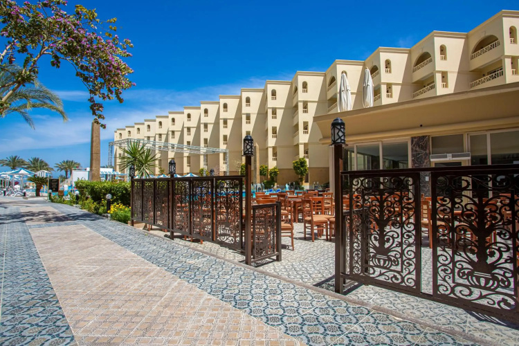 AMC Royal Hotel & Spa