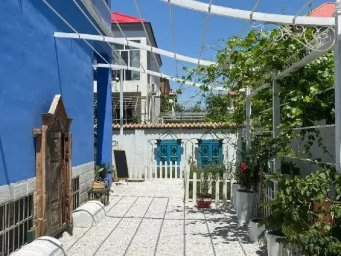 Yining Yueye Homestay