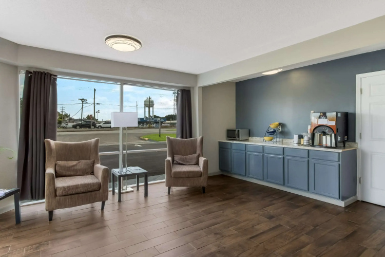 Econo Lodge Cherry Point