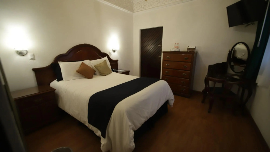 Luna Hotel
