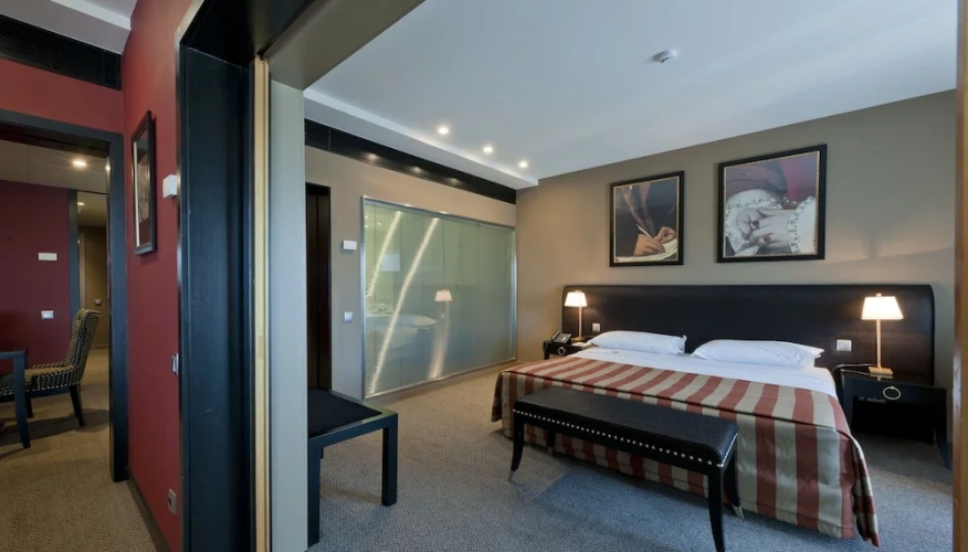 Suite with balcony
