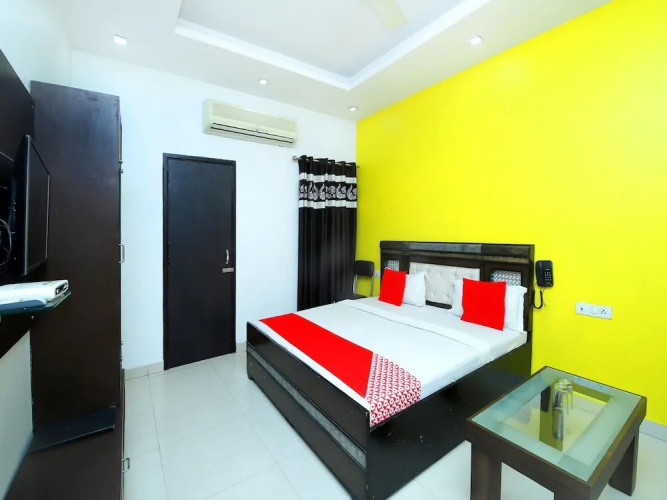 OYO 44541 Hotel Nanda