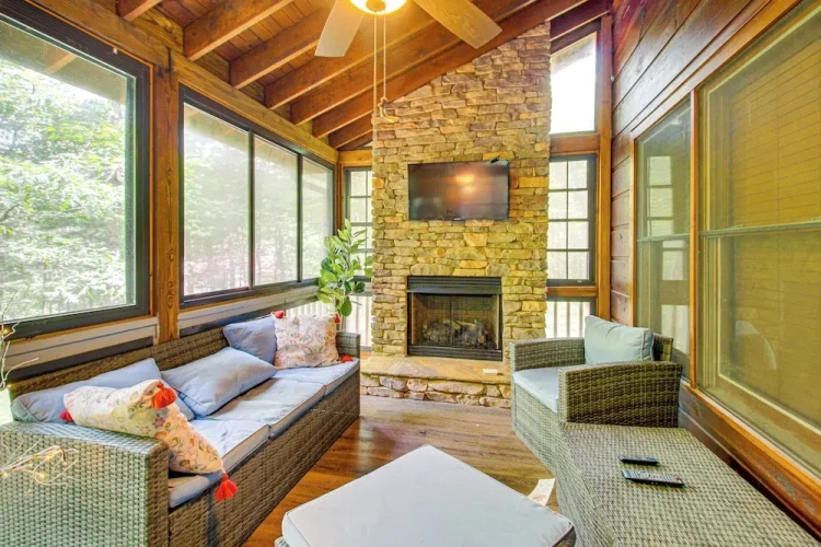 3 Bedrooms Cottage