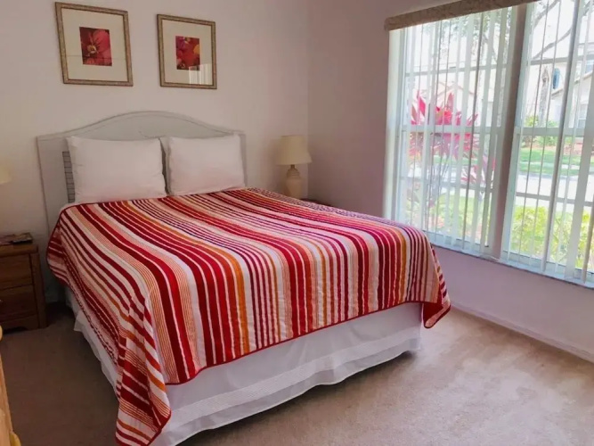 Gorgeous Views From Pool! 3 Bedroom Home by RedAwning