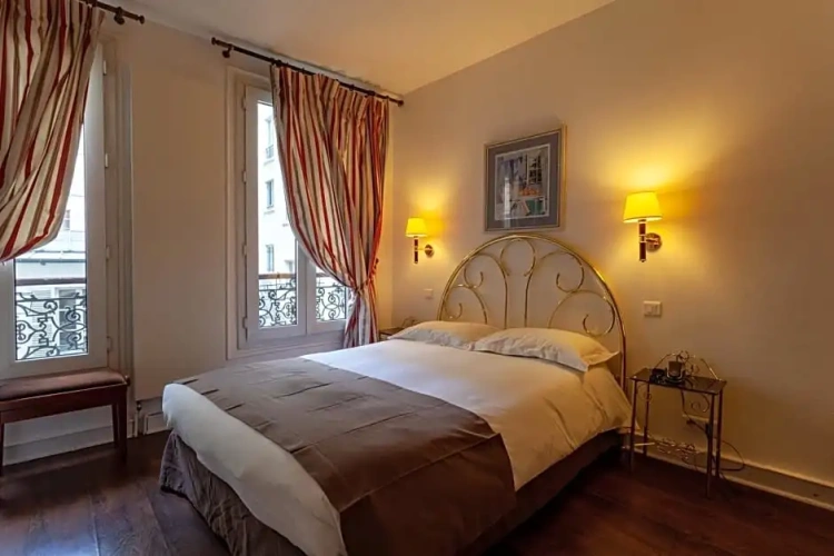 Standard Double room with view