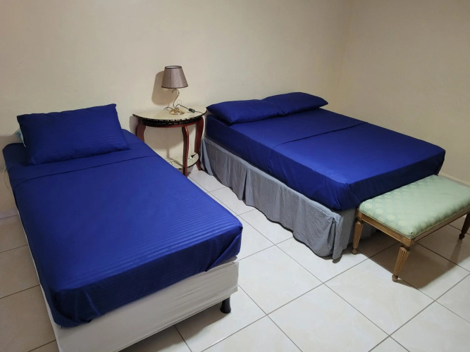 River Merendon Suite.