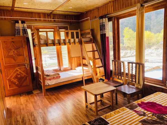 Tirthan Holidays Cottage