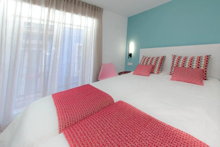 2 Bedrooms Apartment with balcony