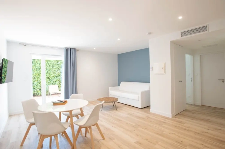 Double Family Apartment with courtyard view