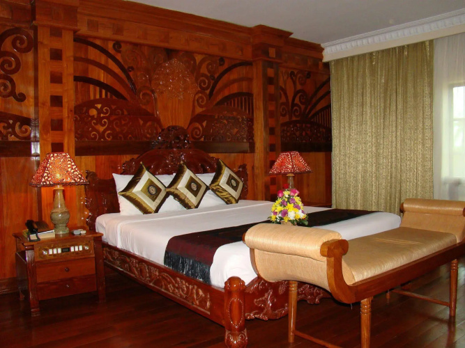 Majestic Oriental Hotel