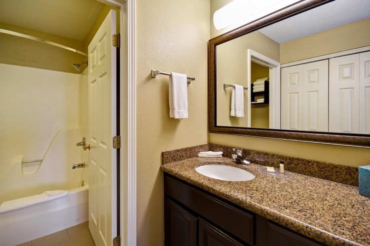 Staybridge Suites Grand Rapids-Kentwood photo 11