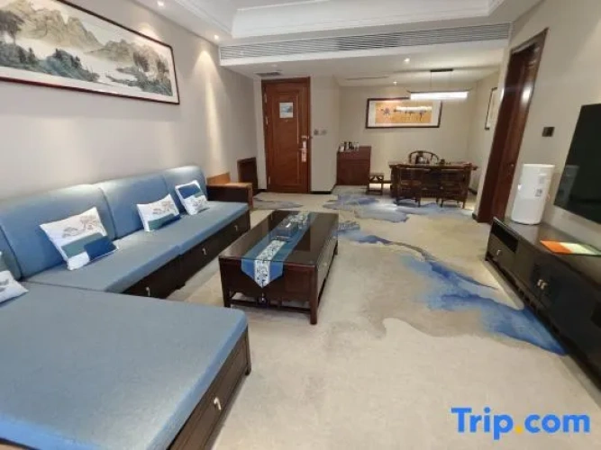 Deluxe Double Suite