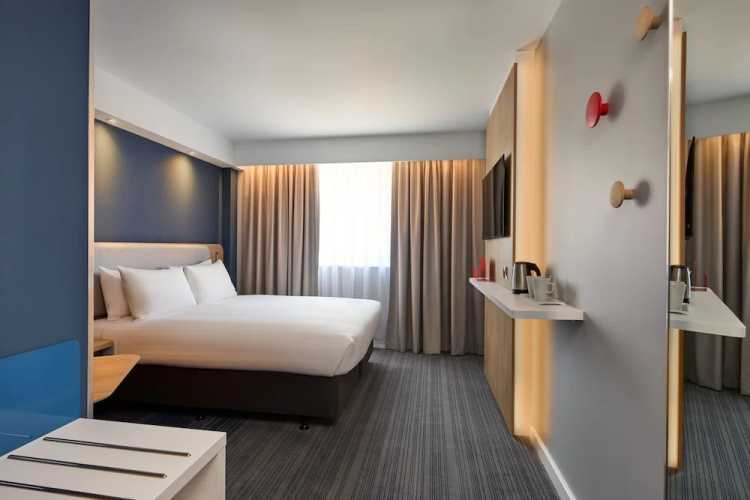 Holiday Inn Express Limehouse photo 9