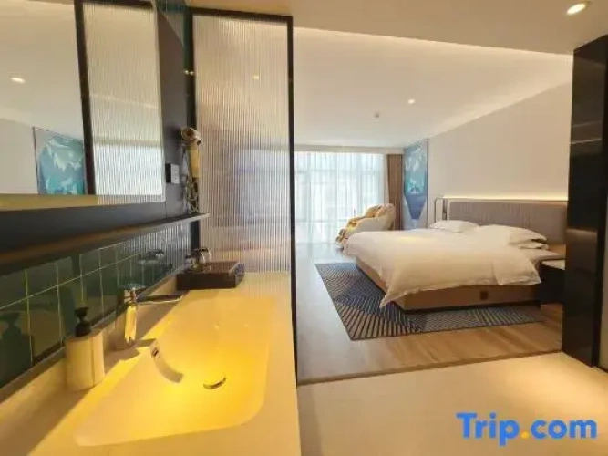 Standard Double room with river view