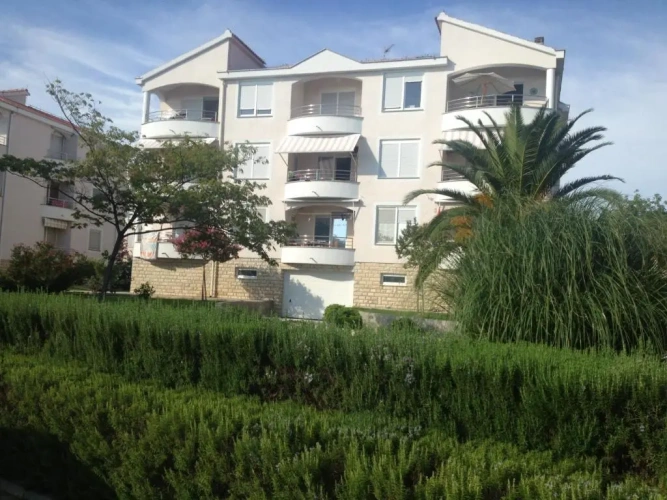 Apartment with balcony and with sea view
