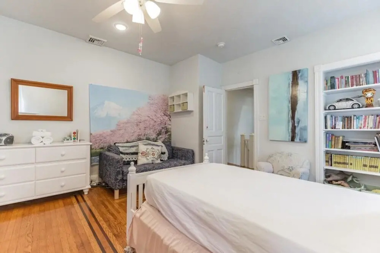 4723 Hazel Ave in Philadelphia