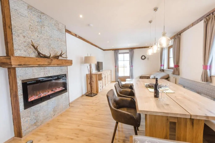 Chalet im Dorf