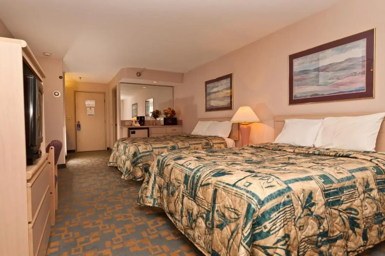Standard Quadruple room