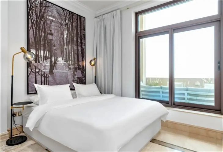 3 Bedrooms Apartment