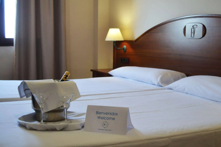 Hotel Reyes Ziríes