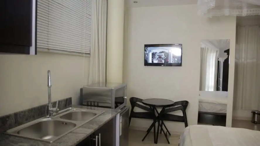 Commonlens Hotel