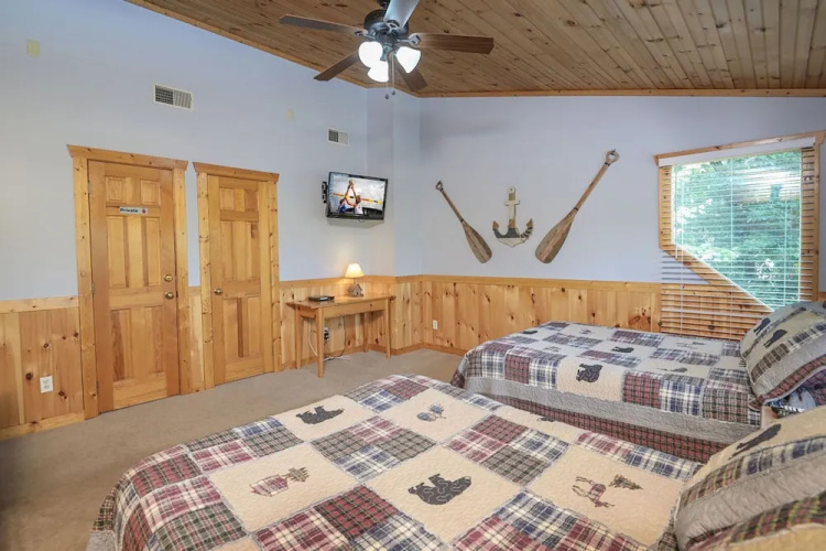Best of Both Worlds by Eagles Ridge Resort