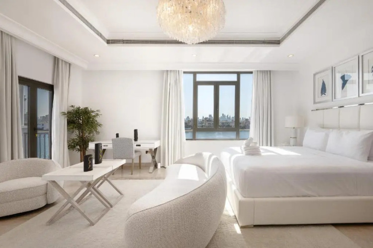 Maison Privee - Villa on Beach w Private Pool The Palm Jumeirah - Image 4