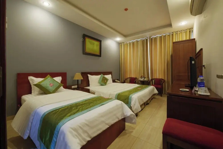 Ngan Ha Hotel