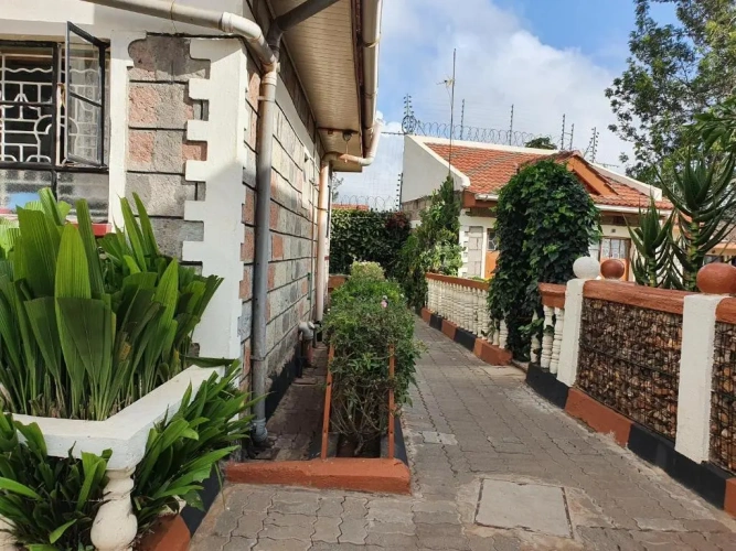 2 Bedrooms Cottage