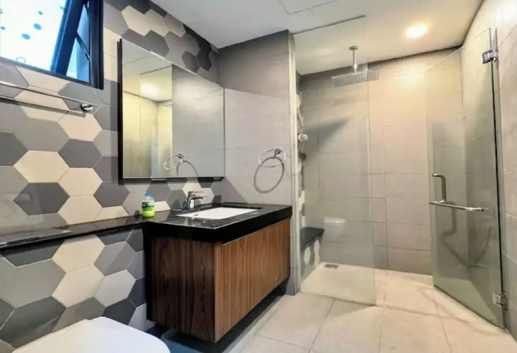 1 Bedroom Grand Club Suite with city view